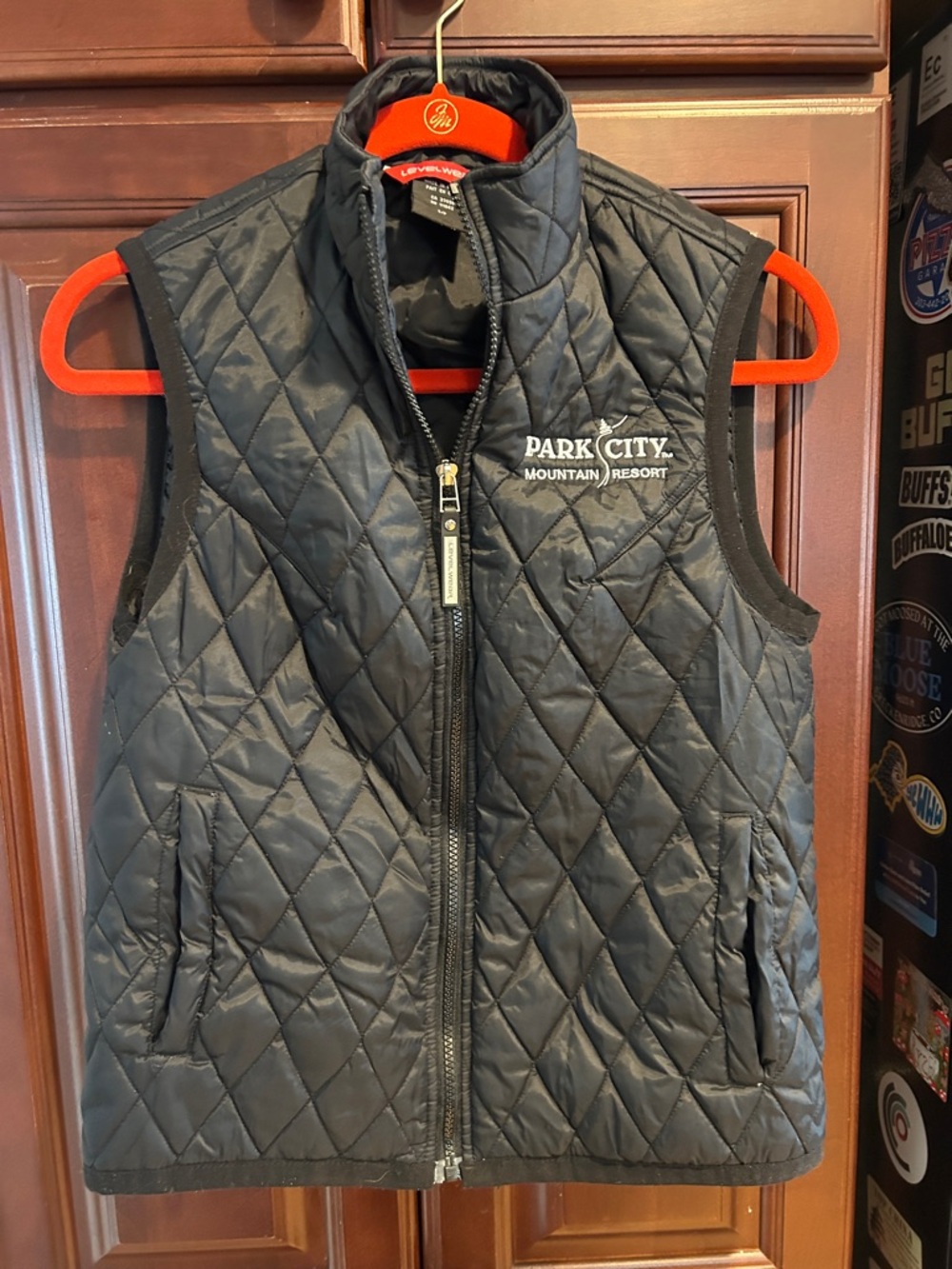Pre Vail Resorts Park City Mountain Resort Quilted Black Vest (2008).